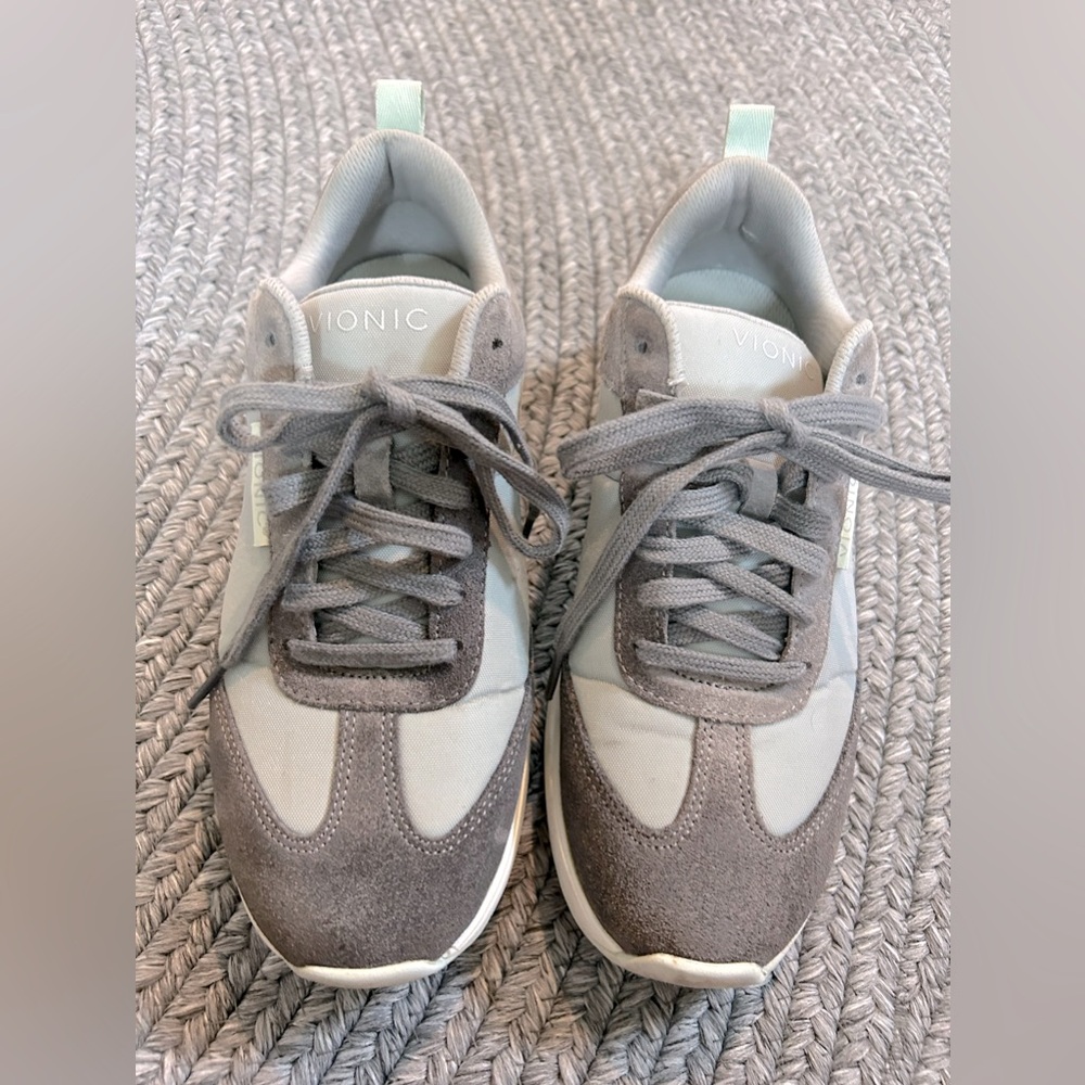 Vionic women’s shoes. Size 8.5, breilyn style, gray lace up sneakers. Beautiful